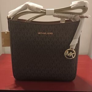 👑👜🔥MK Michael Kors JET SET TRAVEL SM NS XCrossbody Leather Brown‼️🔥NEW WIT